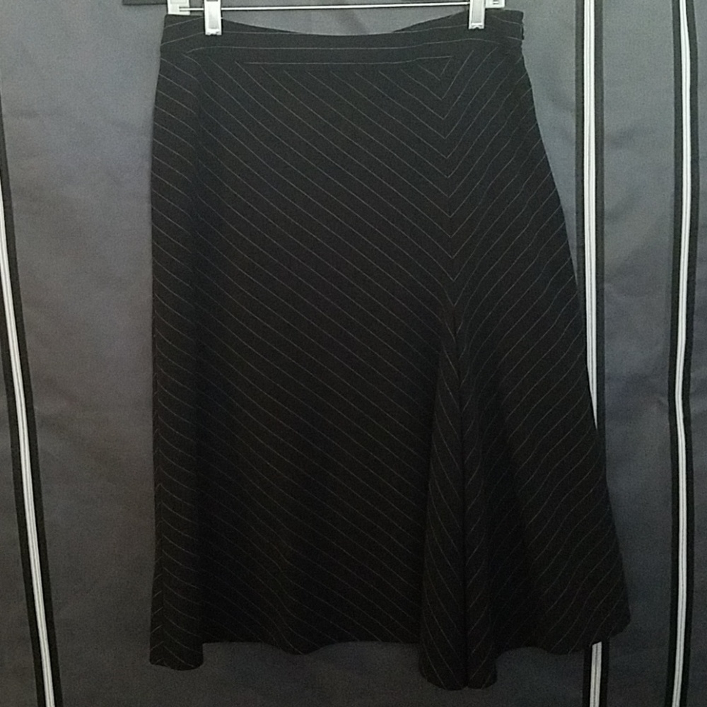 💥3 for $10💥 Pinstripe skirt